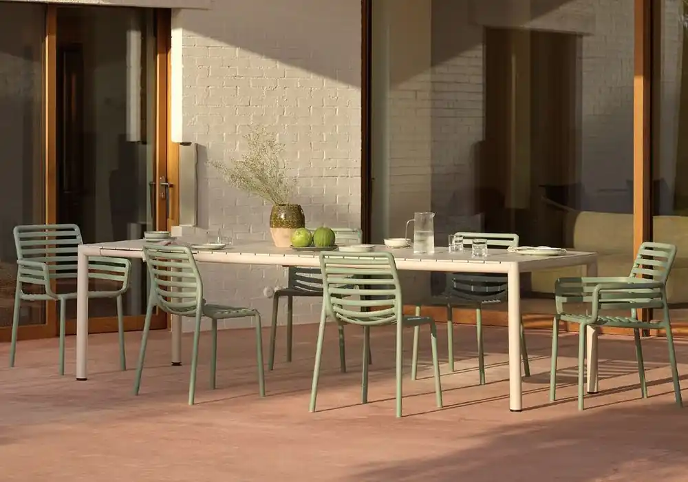 Set Nardi cu masa extensibila Tevere 210 Corda, 6 scaune Doga Bistrot si 2 cu brate, verde agave Cel mai vândut